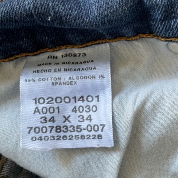 Lee Relaxed Blue Jeans with Classic Indigo Wash - Picture 9 of 9